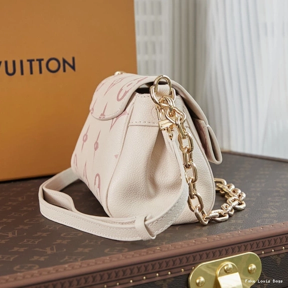 Repladies VUITTON LOUIS FAVORITE 0823